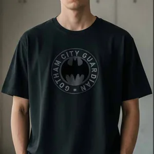 DC - Gotham City Guardian - T-Shirt Oversize (S)